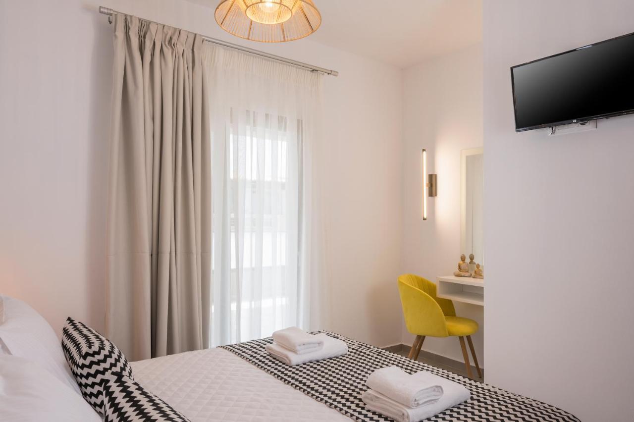 Indigo Blue Seaside Deluxe Apartments Kissamos Bagian luar foto