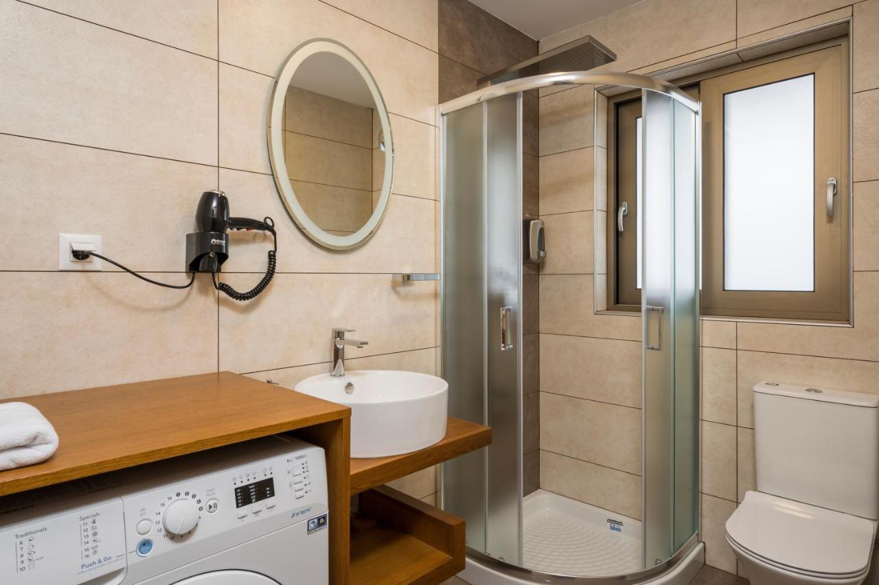 Indigo Blue Seaside Deluxe Apartments Kissamos Bagian luar foto
