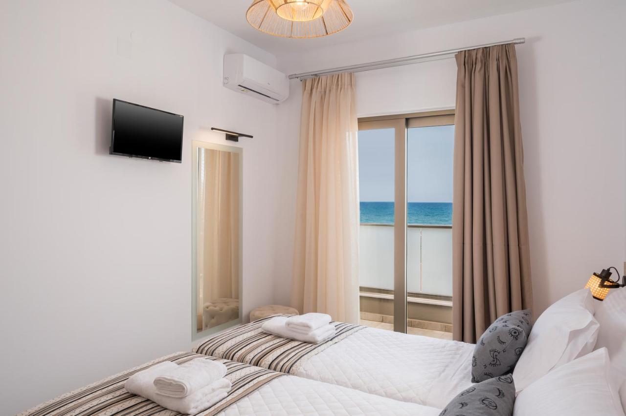 Indigo Blue Seaside Deluxe Apartments Kissamos Bagian luar foto
