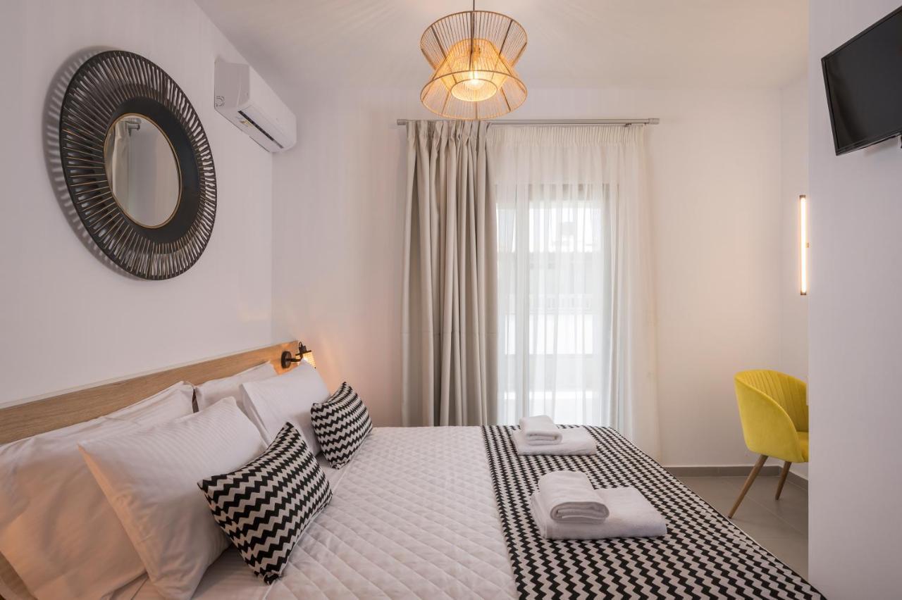 Indigo Blue Seaside Deluxe Apartments Kissamos Bagian luar foto